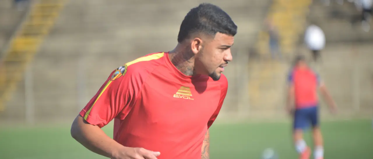 Dal Brasile a Trebisacce, Kerve tra calcio e nostalgia di casa: «In Italia sto crescendo, ma nel periodo natalizio la saudade si sente»\n