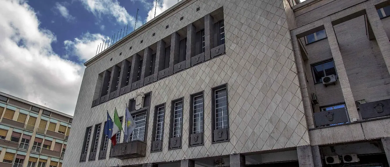 Cosenza, i consiglieri dem lasciano il circolo del Pd dopo la fatwa su Caruso | NOMI