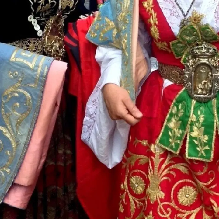 Quando il Natale parla arbëreshë in Calabria: tradizioni e sapori di un popolo dalla storia millenaria\n