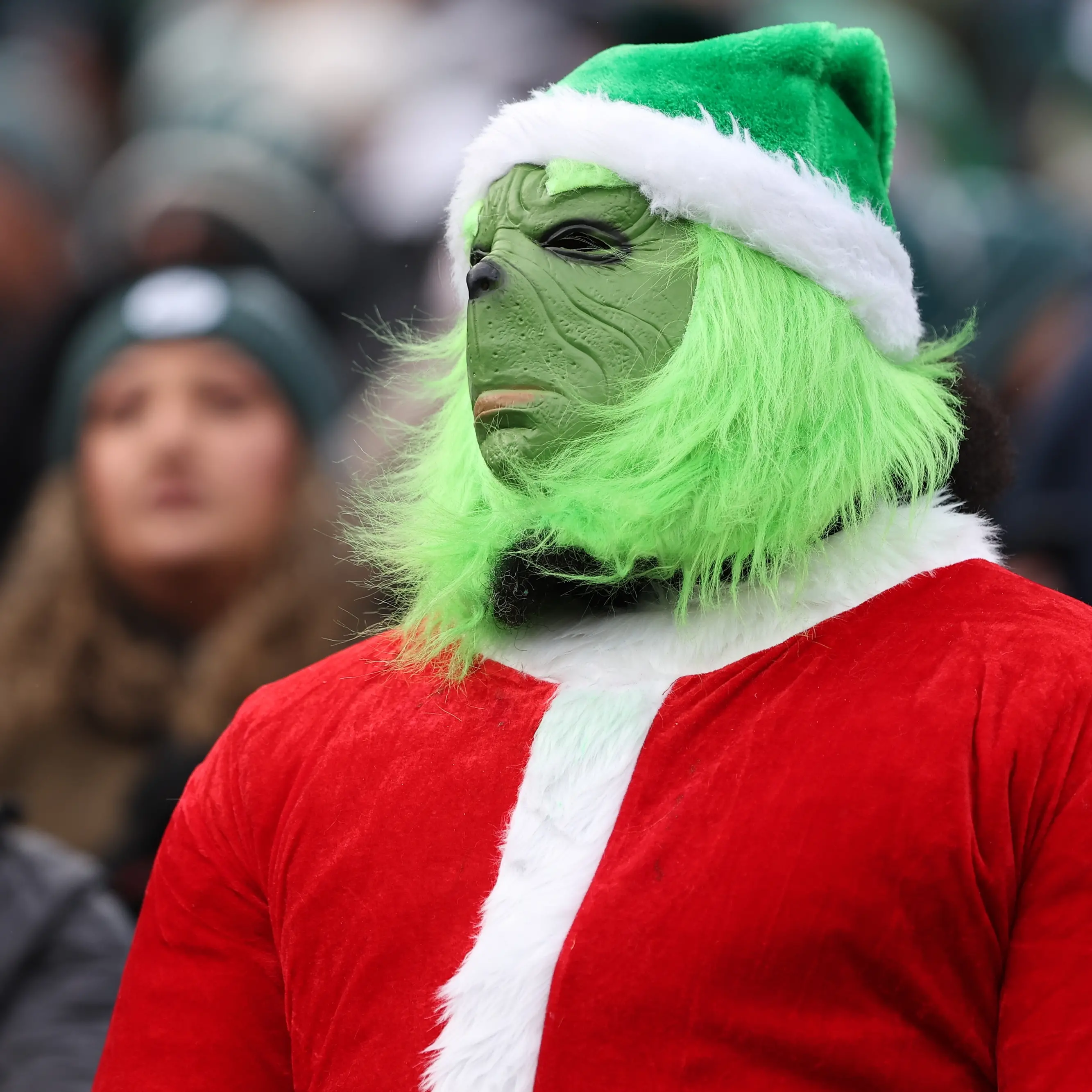 Natale tra Grinch e ipocrisia: il periodo più amato dagli italiani mette in luce emozioni contrastanti\n