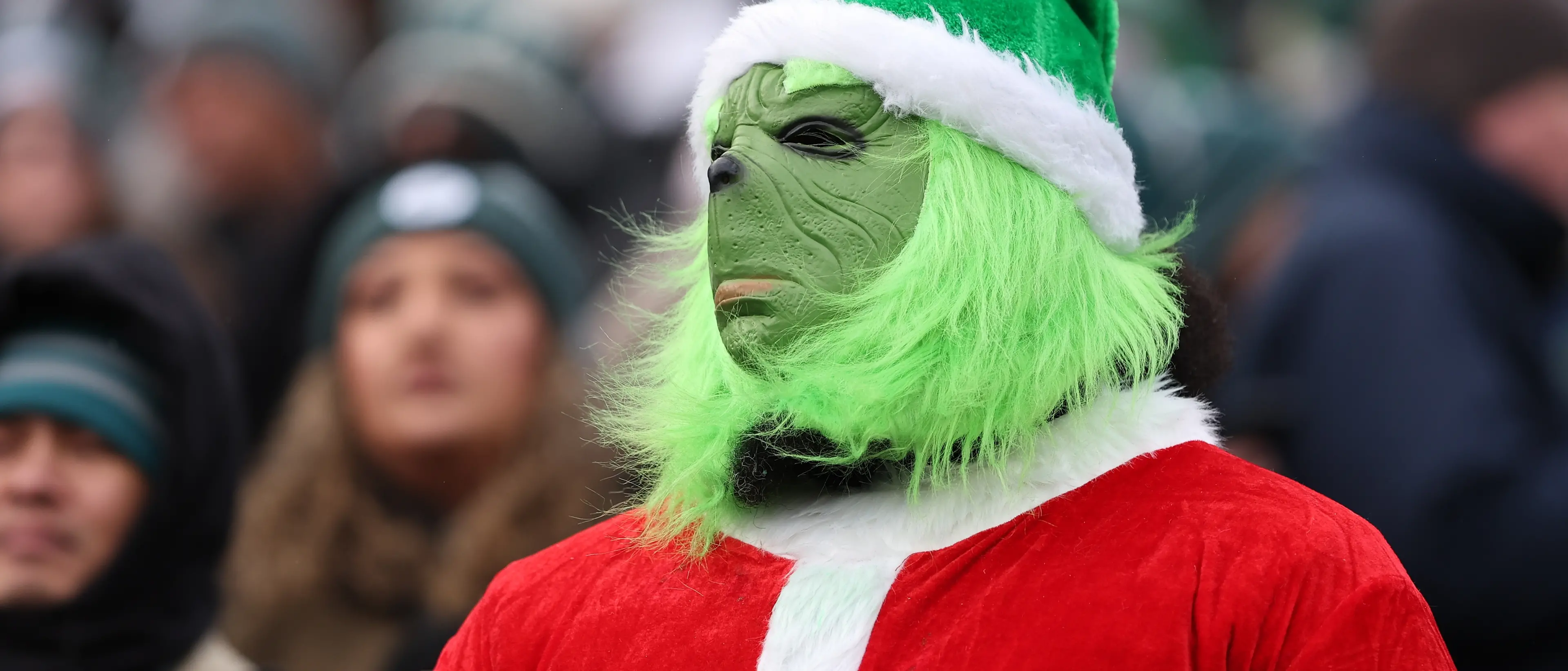 Natale tra Grinch e ipocrisia: il periodo più amato dagli italiani mette in luce emozioni contrastanti\n