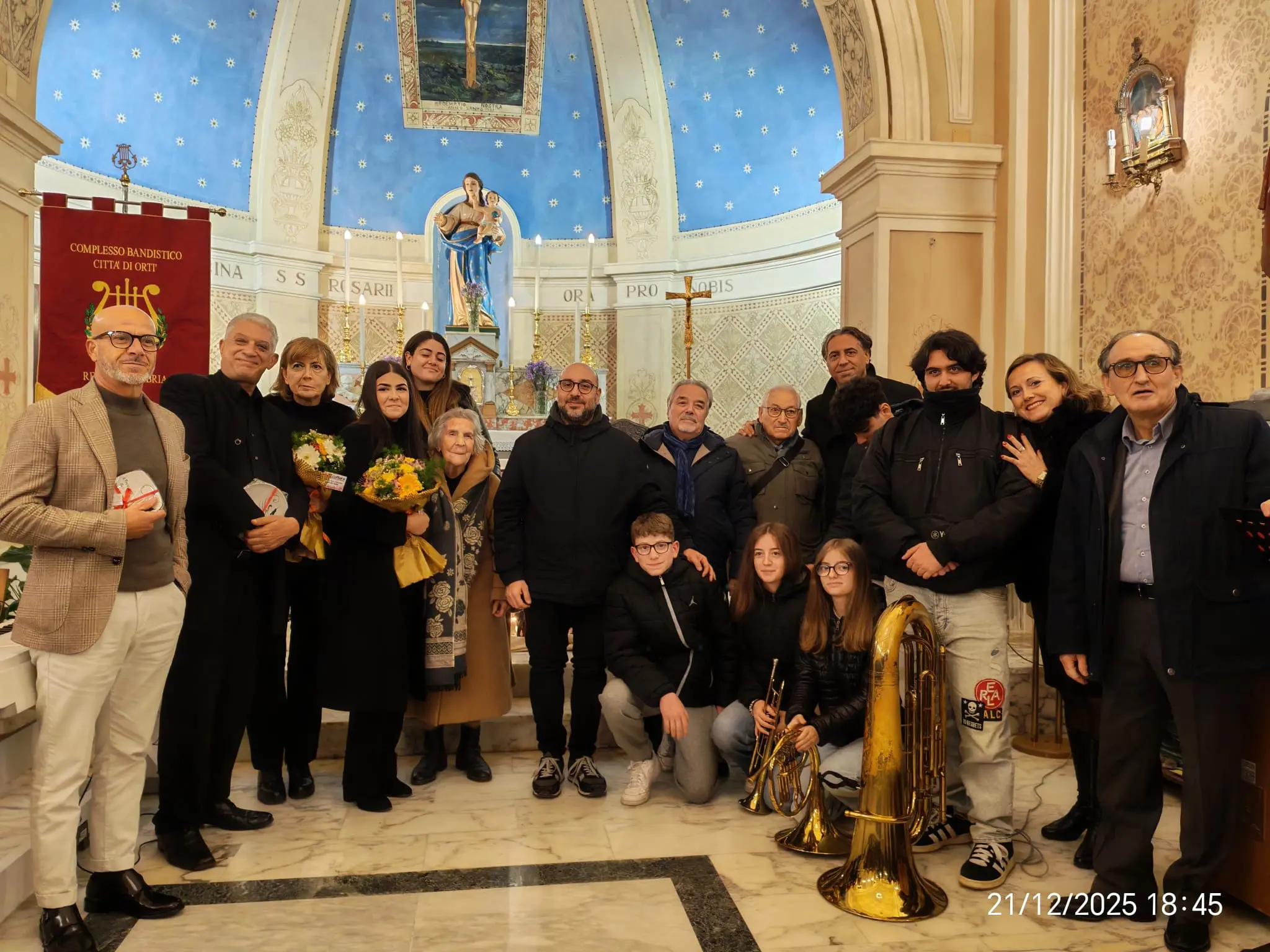 Musica e fede illuminano Ortì: un concerto che unisce comunità e speranza\n