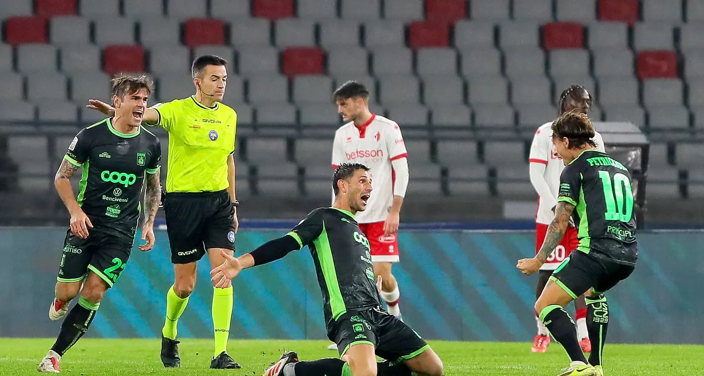 Momento magico per il Catanzaro: un filotto storico con lo sguardo già rivolto al Cesena\n