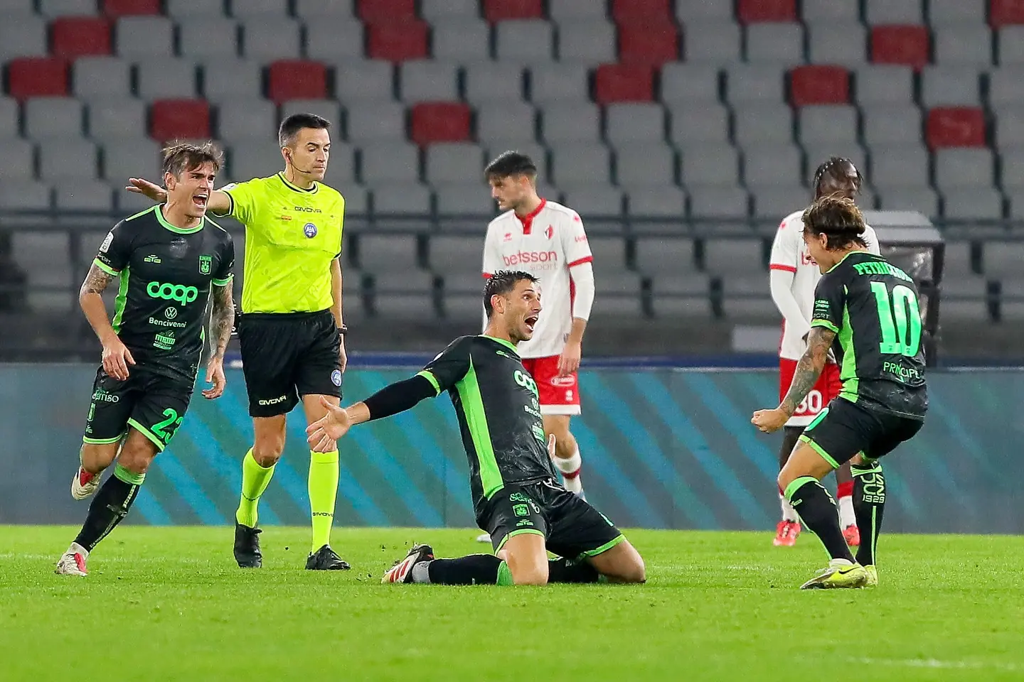 Momento magico per il Catanzaro: un filotto storico con lo sguardo già rivolto al Cesena\n