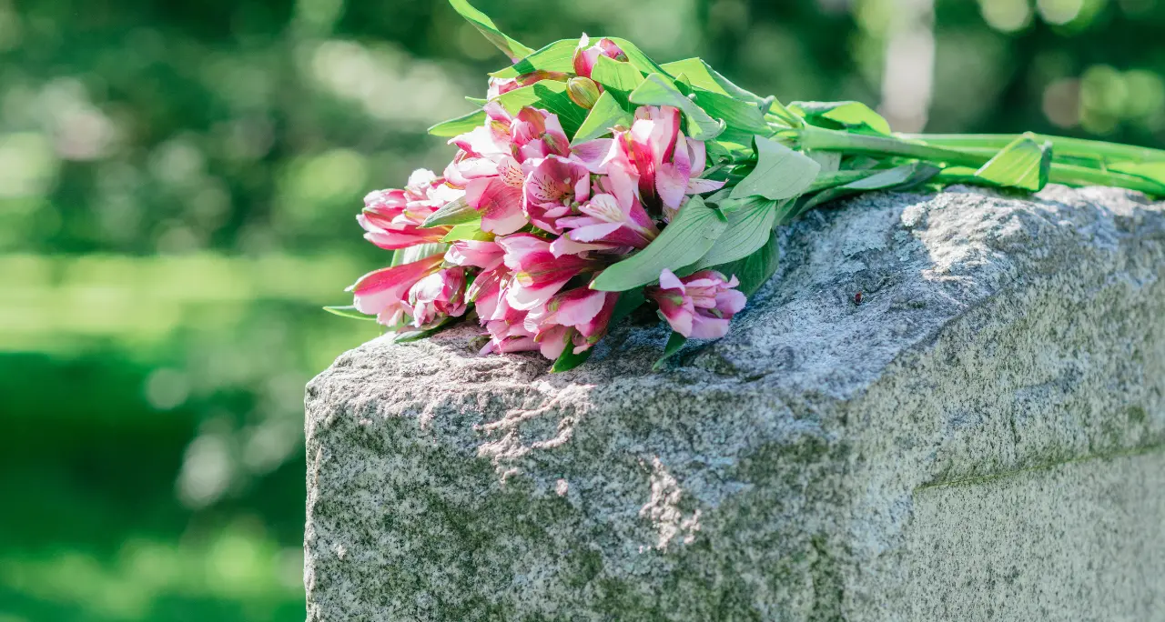Il Natale dei cuori spezzati di chi ha perso un proprio caro, così la festa diventa ferita\n