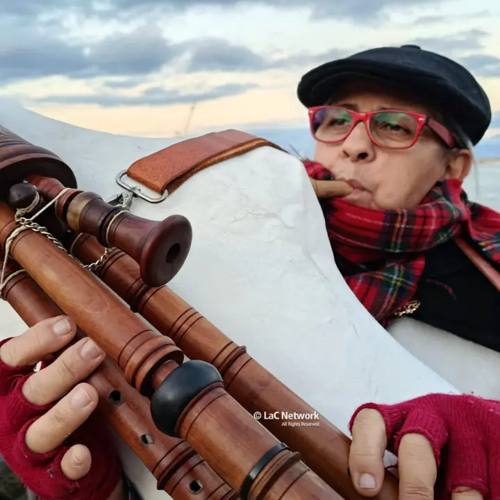 L’unica zampognara della Calabria (e forse d’Italia) è vibonese: «C’è chi si emoziona fino alle lacrime ascoltandoci»\n