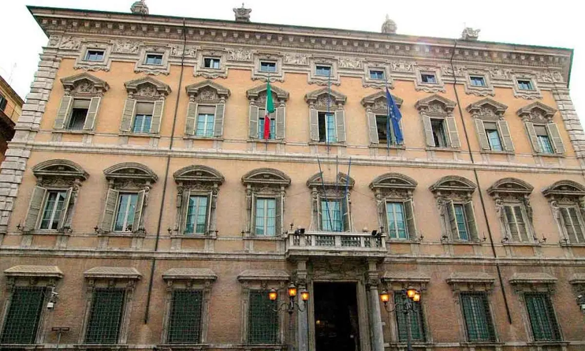 Taglio delle tasse, pensioni, Ponte sullo Stretto: le principali misure della Manovra da 22 miliardi approvata in Senato