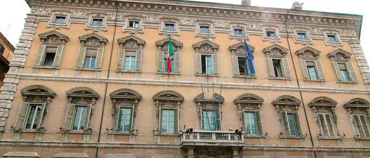 Taglio delle tasse, pensioni, Ponte sullo Stretto: le principali misure della Manovra da 22 miliardi approvata in Senato