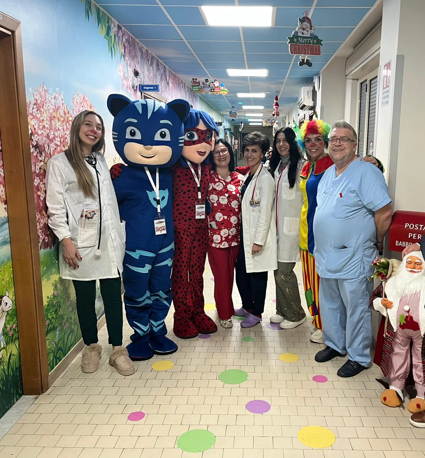 Natale di sorrisi nel reparto di Pediatria di Polistena\n