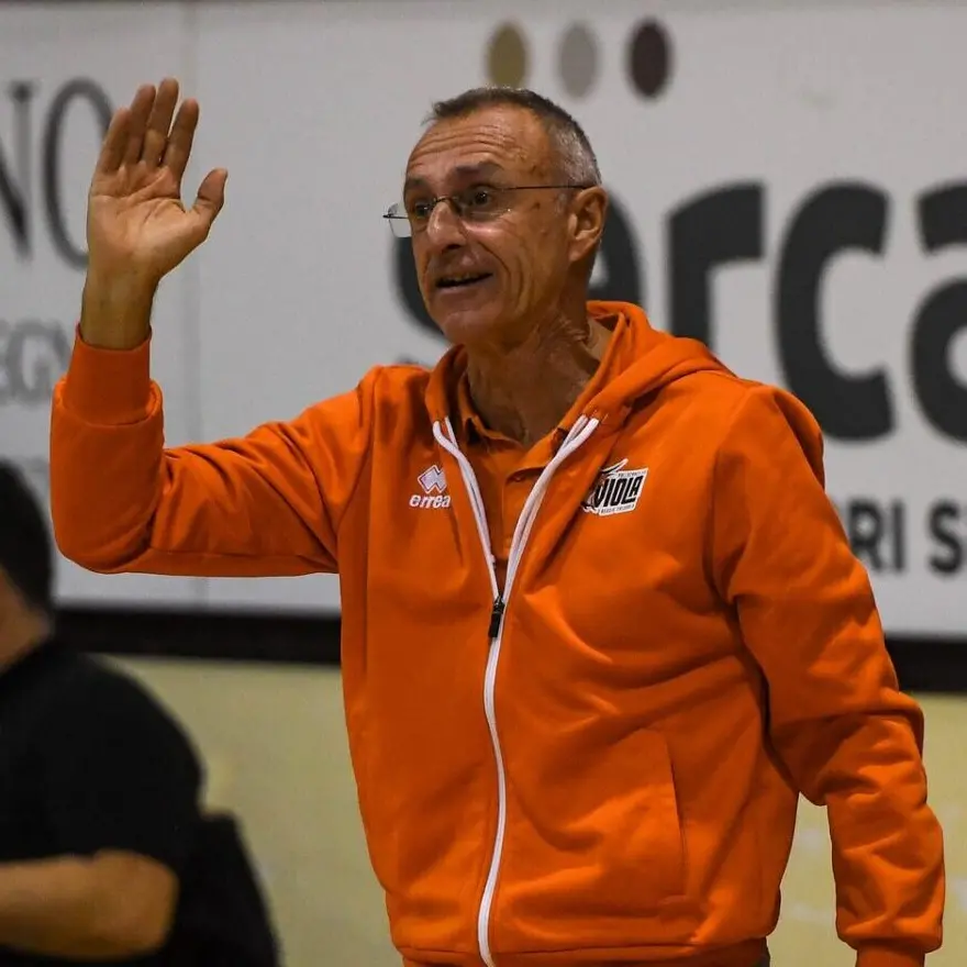 Redel Viola, coach Cadeo analizza la vittoria di carattere contro Monopoli al PalaCalafiore\n