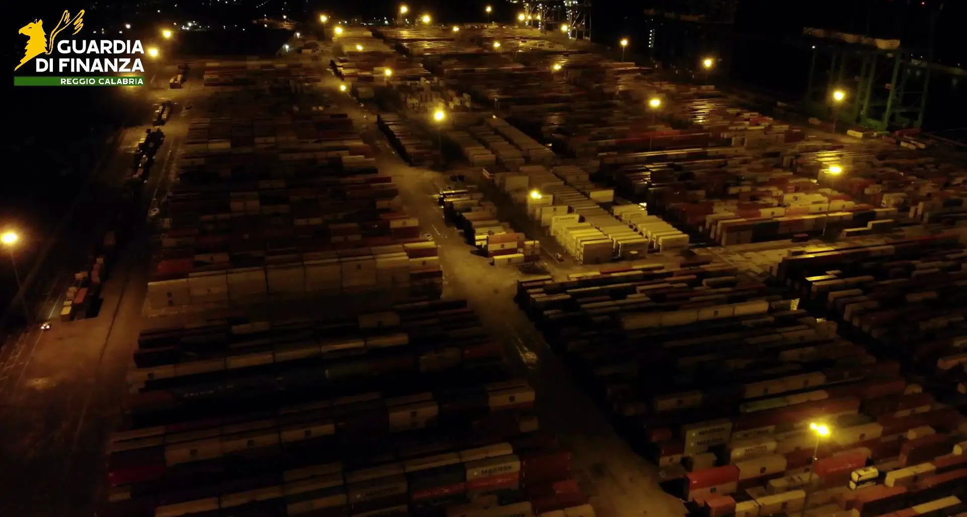 Maxi sequestro di cocaina al porto di Gioia Tauro: oltre 435 chili nascosti tra sacchi di noccioline\n