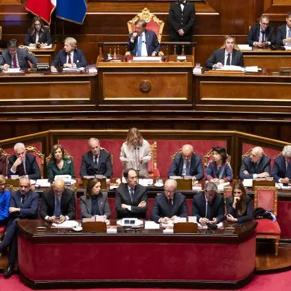 Manovra da 22 miliardi, il testo finale approvato dal Senato: confermato l’aumento dell’età pensionabile\n