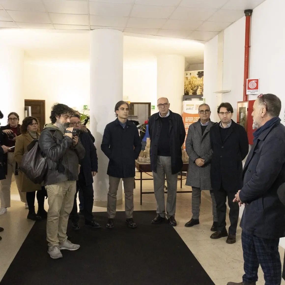 La Madonna della Consolazione: Fede e Tradizione di un Popolo. Inaugurata la mostra al Castello Aragonese che rinsalda il rapporto tra la città e la sua “Madre Consolatrice”\n\u00A0\n