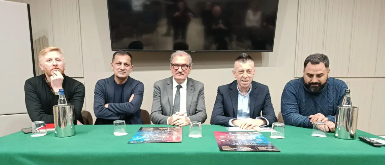 Vibo diventa un palcoscenico a cielo aperto con Suoni Sospesi\u00A0tra musica e valorizzazione del borgo antico\n