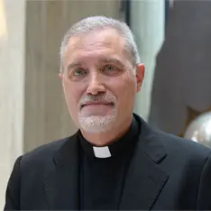 Malore per il vescovo di Mileto: «Condizioni non destano preoccupazione». Ma è ricoverato a Catanzaro in osservazione