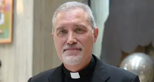 Malore per il vescovo di Mileto: «Condizioni non destano preoccupazione». Ma è ricoverato a Catanzaro in osservazione