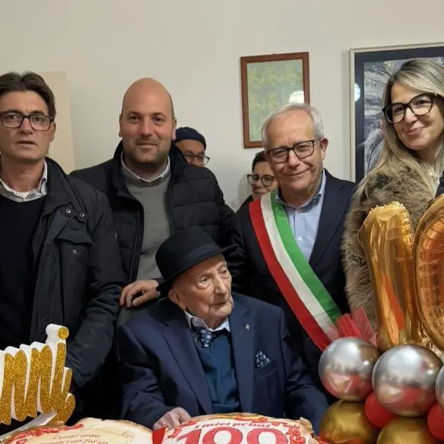 Caraffa in festa per i 100 anni di Giovanni Petruzza: un secolo di valori e dedizione\n
