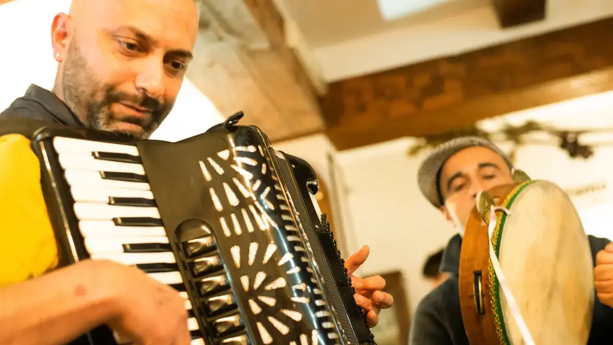 <p>Strina calabrese, foto dal sito Calabria Straordinaria (copyright Regione Calabria)</p>\\n