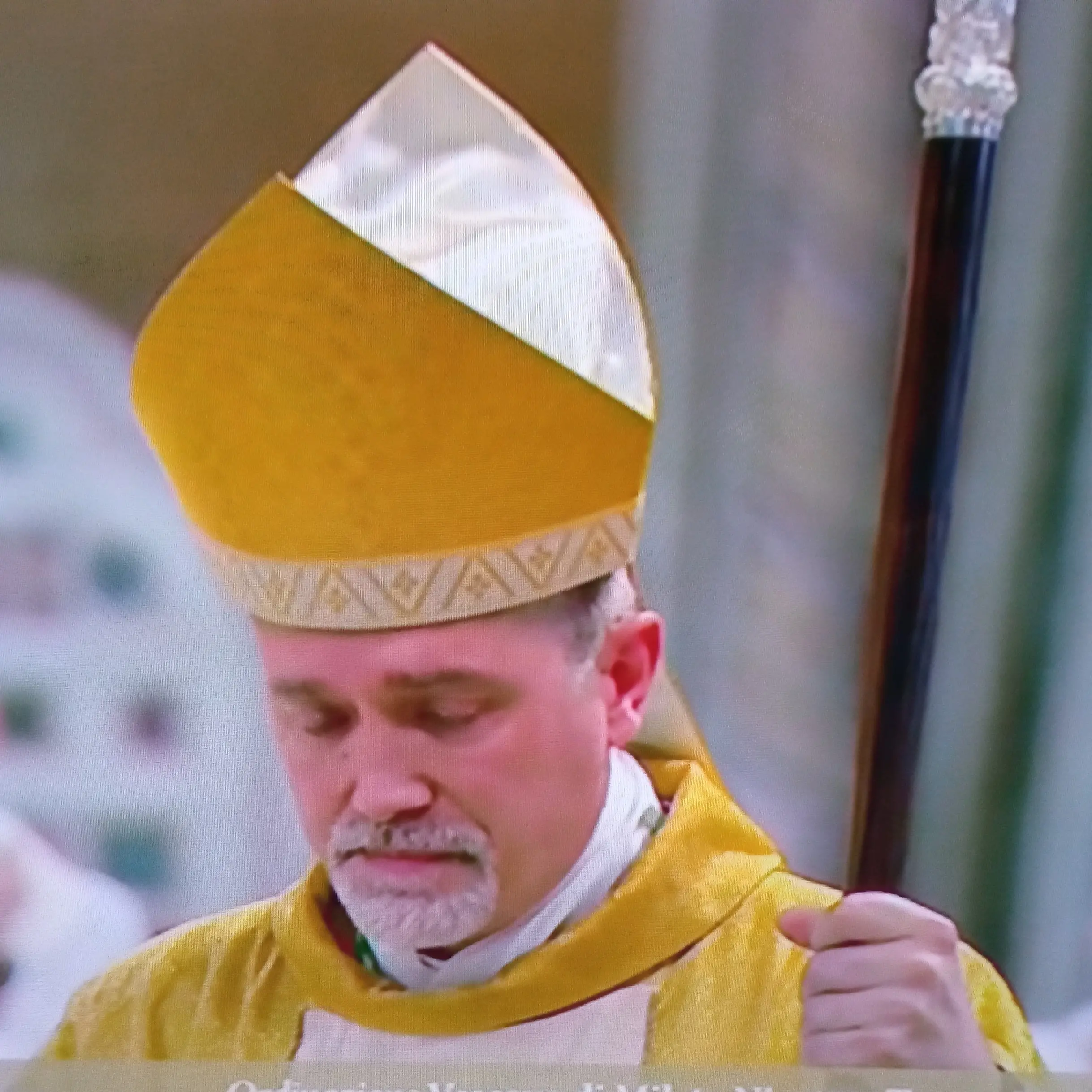 Il vescovo di Mileto in ospedale dopo i forti dolori al petto:\u00A0impiantato uno stent coronarico\n