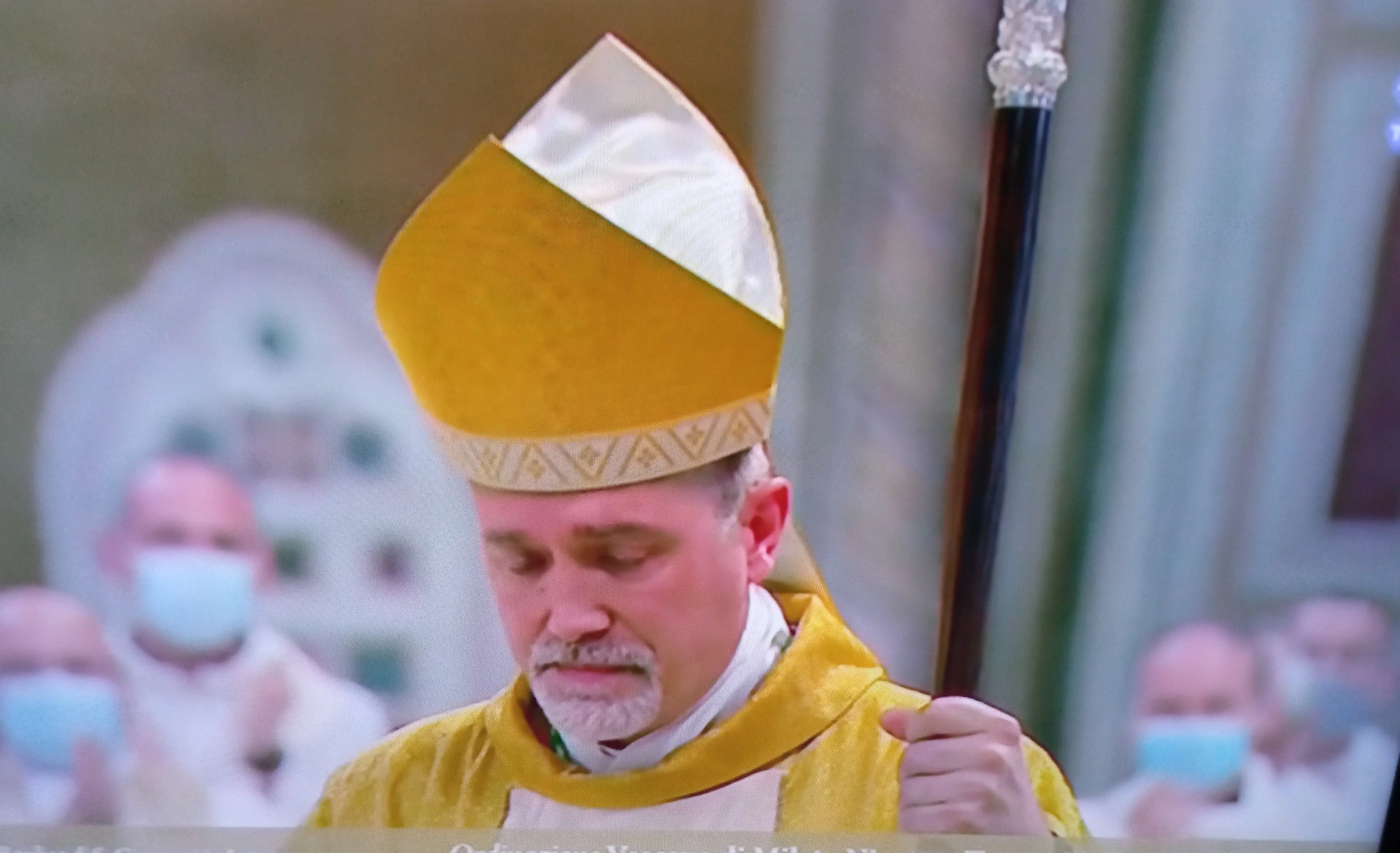 Il vescovo di Mileto in ospedale dopo i forti dolori al petto:\u00A0impiantato uno stent coronarico\n