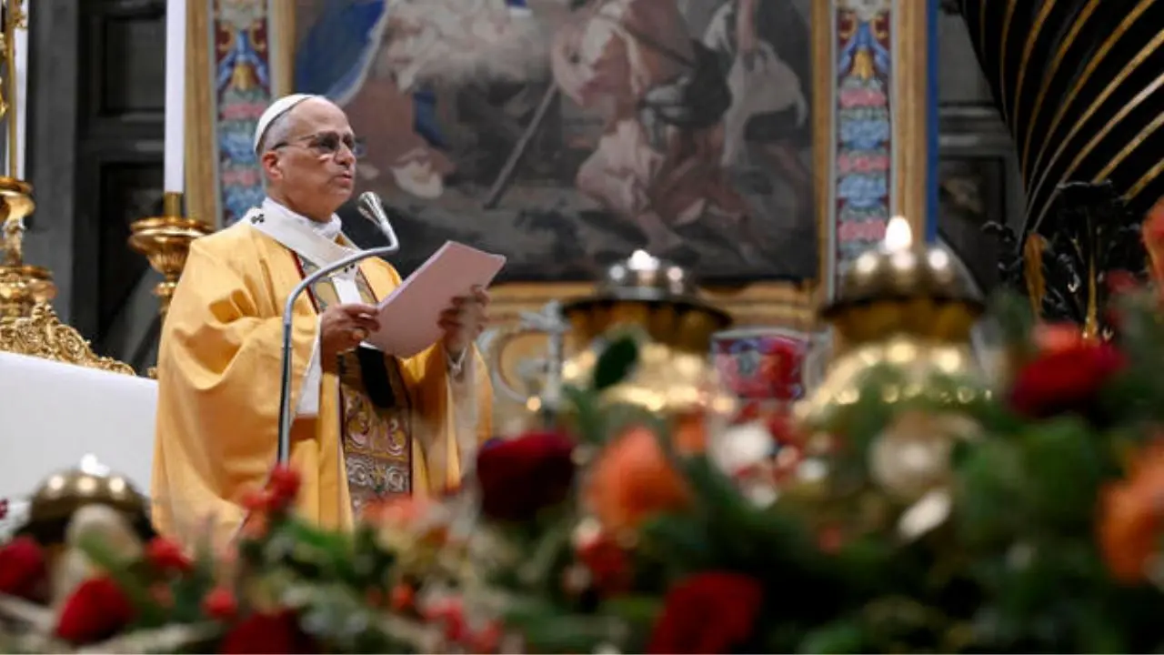 Leone XIV durante l\\'omelia di Natale