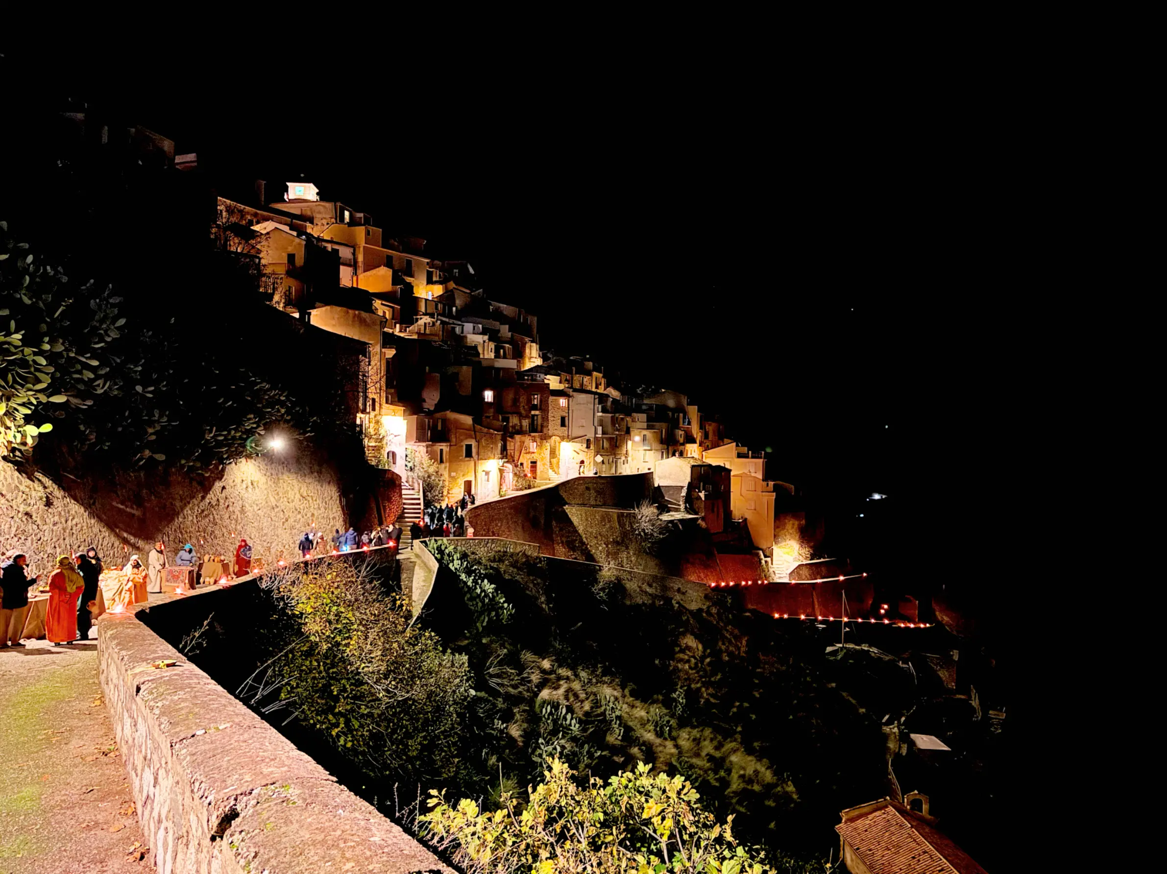 Cresce l’attesa a Badolato borgo per la\u00A0VI Edizione del Presepe Vivente. Appuntamento il 26 dicembre a partire dalle 16.30\n