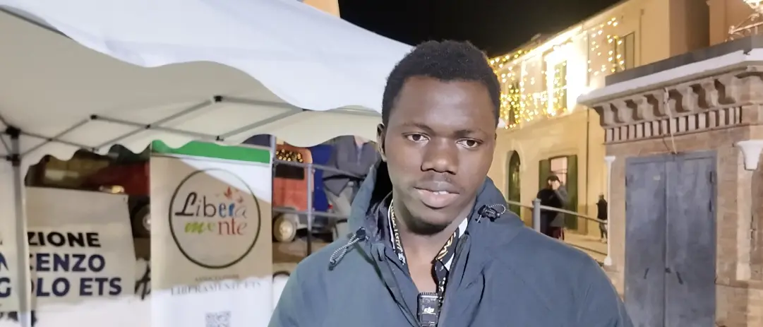 Dramon, in fuga dalla guerra per inseguire il sogno di una «vita tranquilla». Oggi lavora in Calabria: «È la cosa più bella»\n