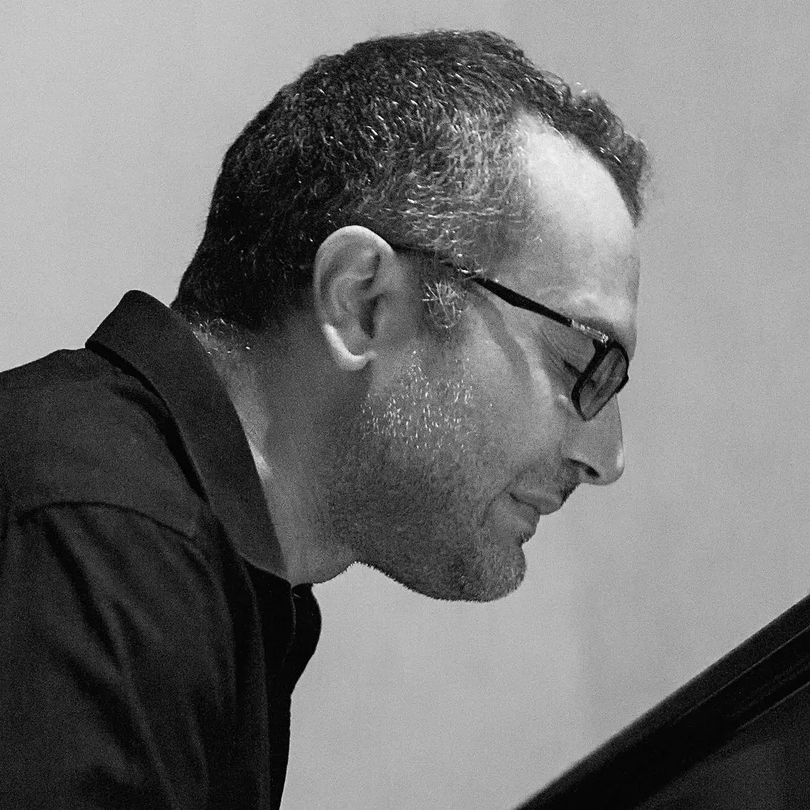 Dalla Calabria agli Stati Uniti: il successo globale di Virginio Aiello e la musica che dipinge l’aria