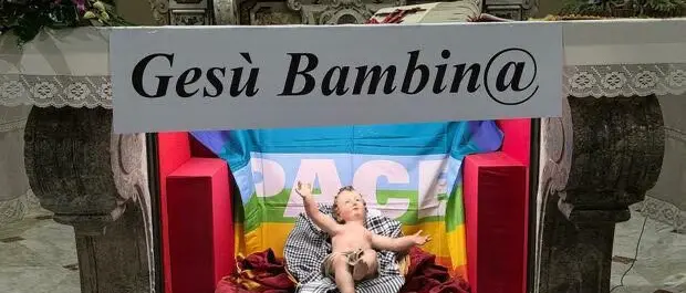 A Mercogliano Gesù è una bambina: il gesto del parroco don Vitaliano Della Sala fa discutere\n