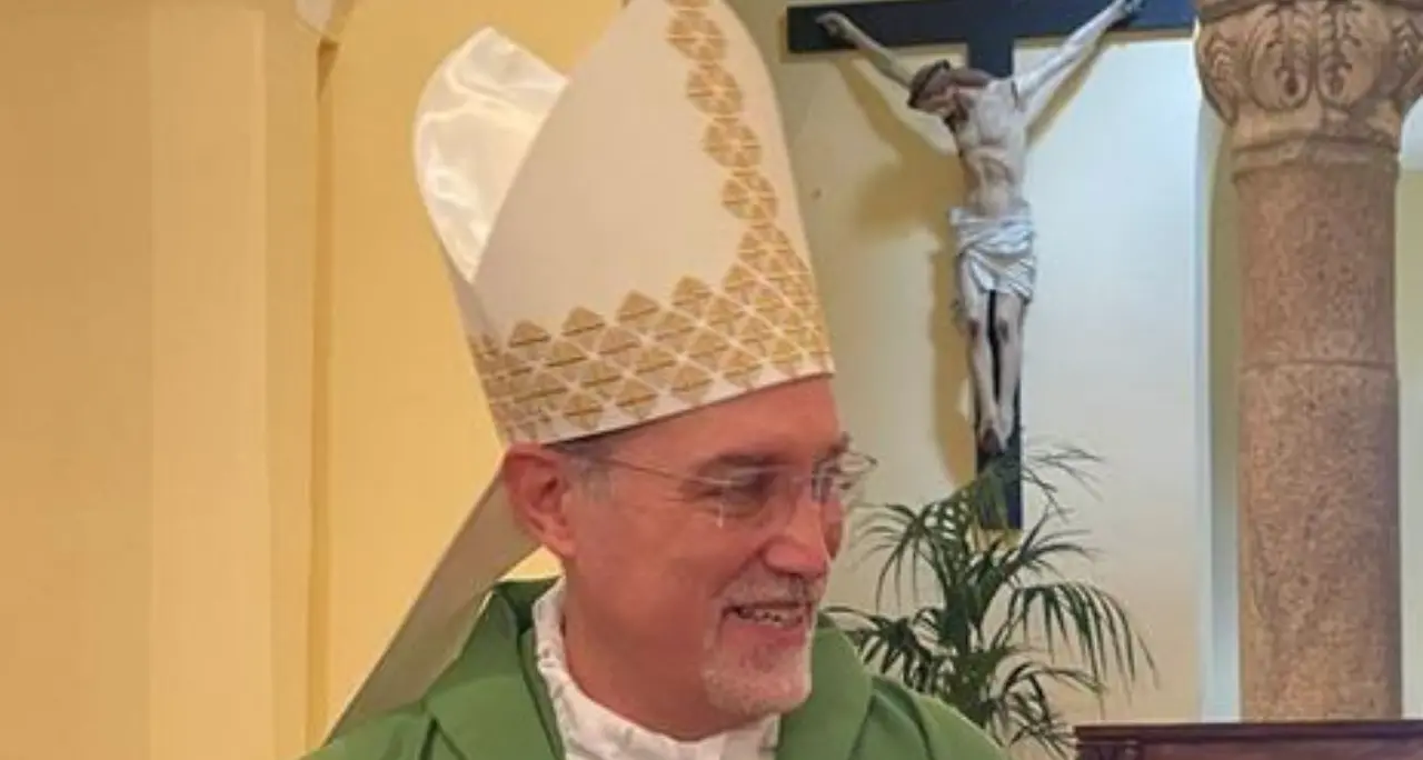 Il vescovo Attilio Nostro torna a casa dopo l'impianto di uno stent coronarico: «Grazie per l’affetto»\n