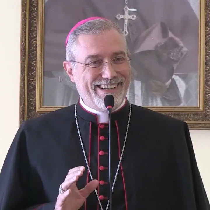 Il vescovo di Mileto torna a casa dopo l'impianto a Catanzaro di uno stent coronarico: «Grazie per l’affetto»