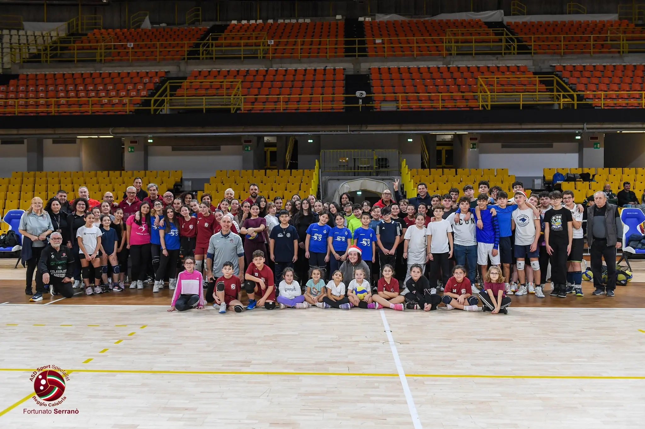 Grande festa per il volley reggino al PalaCalafiore a marchio Domotek: giornata con il campione Valerio Vermiglio\n
