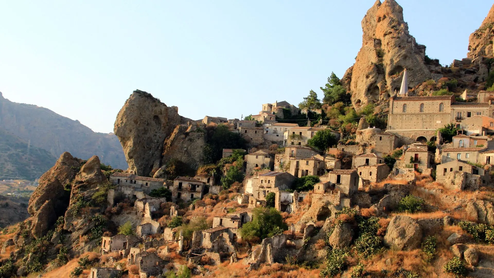 Sanità al collasso, paesi che si svuotano e un futuro tutto da scrivere:\u00A0il 2026 ultima chiamata per la Calabria\n