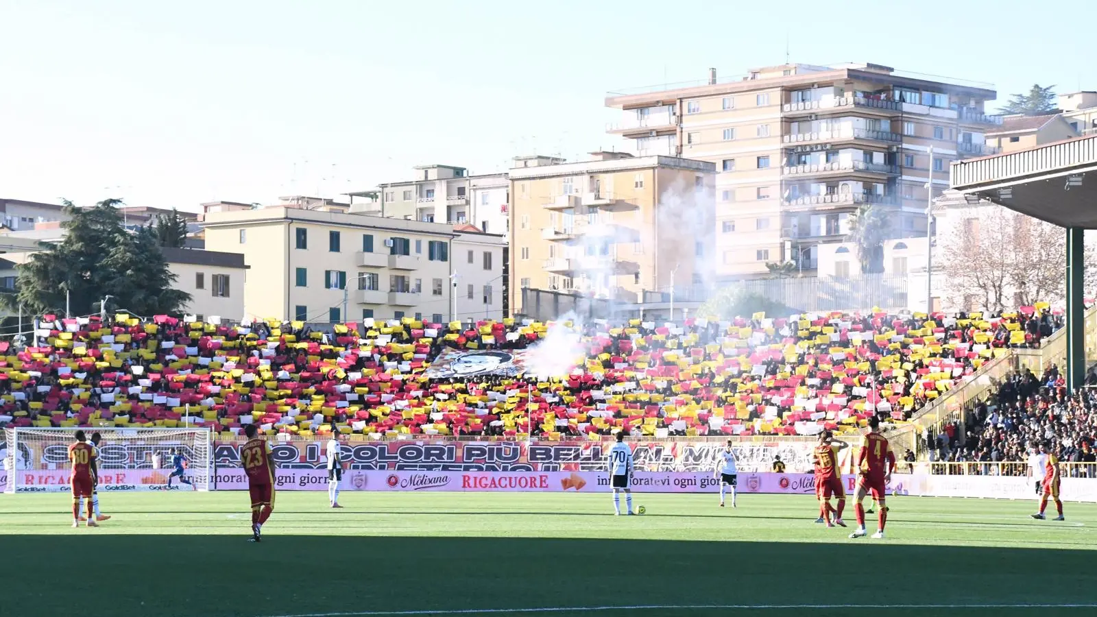 Natale giallorosso, il Catanzaro suona la quinta\u00A0sinfonia\u00A0col Cesena: prima Iemmello e poi Pittarello per il definitivo 2 a 0\n