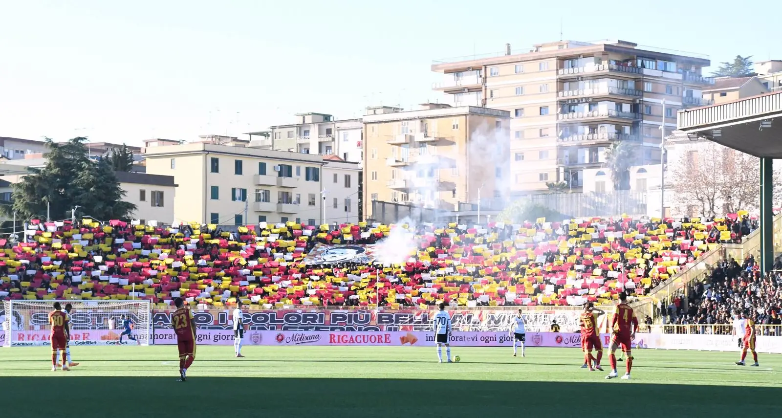 Natale giallorosso, il Catanzaro suona la quinta\u00A0sinfonia\u00A0col Cesena: prima Iemmello e poi Pittarello per il definitivo 2 a 0\n