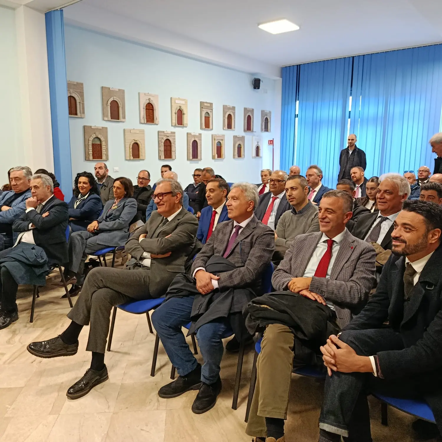 Sindaci vibonesi dal prefetto Colosimo: gli auguri di buone feste rafforzano la sinergia istituzionale\n