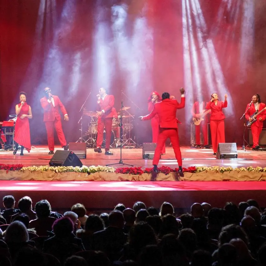 A Reggio il Gospel che scuote l'anima: Marquis Dolford incanta il teatro Cilea\n
