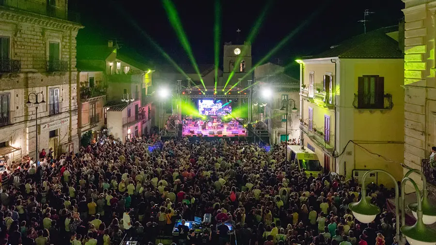 \\u00A9 Domenico Mirigliano