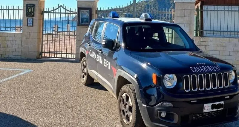 \n\nSoroptimist d’Italia dona un kit ai Carabinieri di Squillace per ascoltare le vittime di violenza\n\u00A0\n