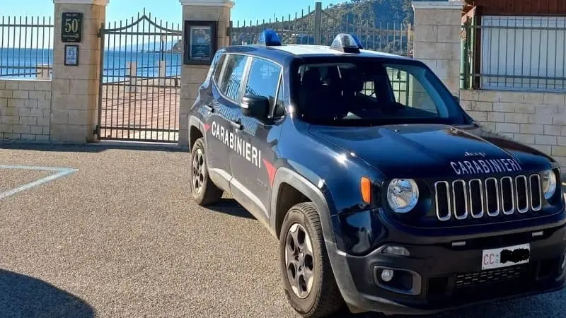 \n\nSoroptimist d’Italia dona un kit ai Carabinieri di Squillace per ascoltare le vittime di violenza\n\u00A0\n