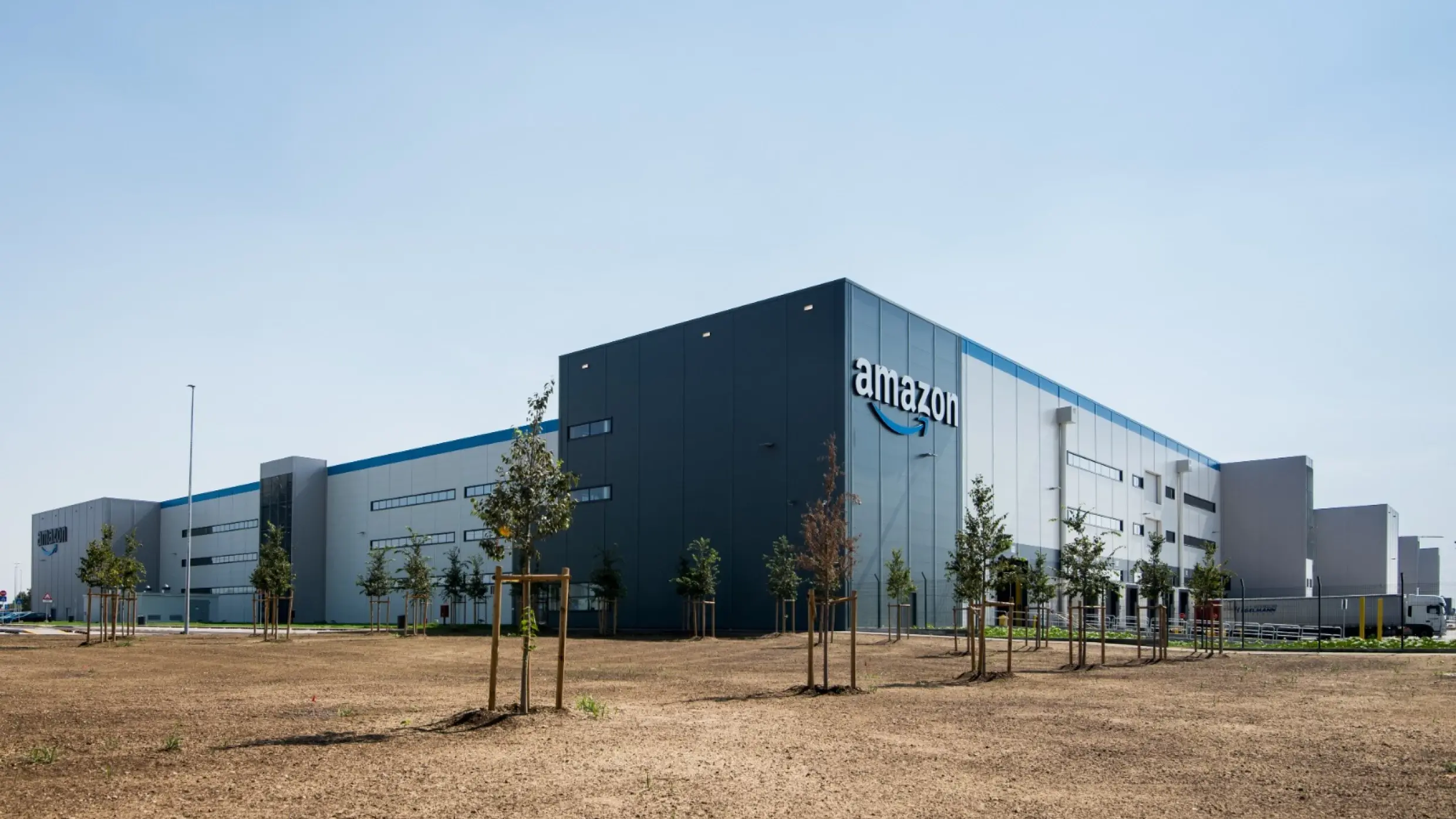 <p>Amazon Italia (foto: &copy; aboutamazon.it/notizie) &nbsp;&nbsp;&nbsp;&nbsp;</p>\\n