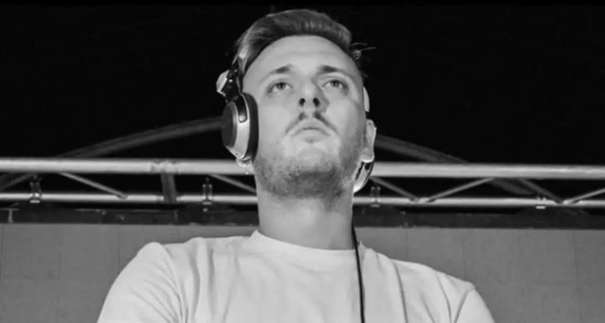 Piero Tucci DJ ufficiale del Capodanno 2026 a Cosenza\n