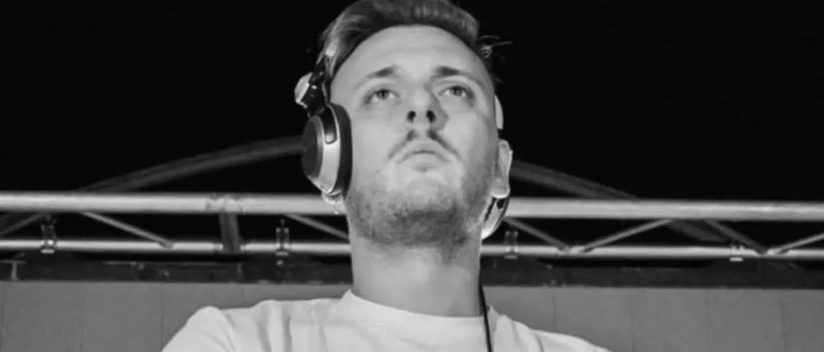 Piero Tucci DJ ufficiale del Capodanno 2026 a Cosenza\n