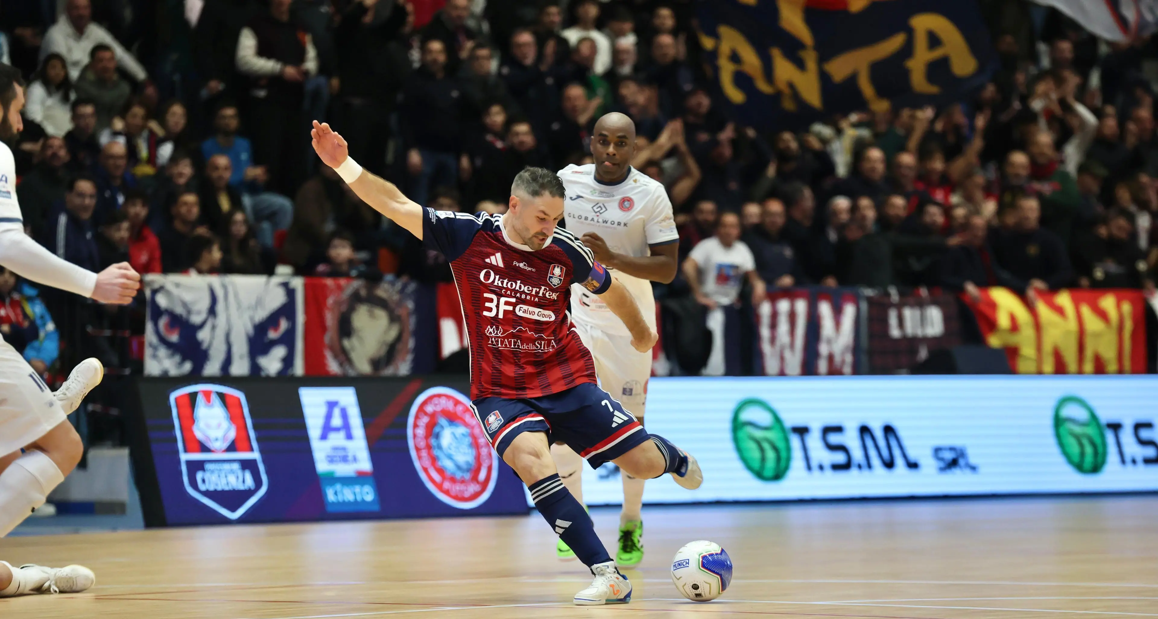 Finale di 2025 amaro per la Pirossigeno Cosenza: i lupi cadono 3-2\u00A0in casa contro Capurso\n