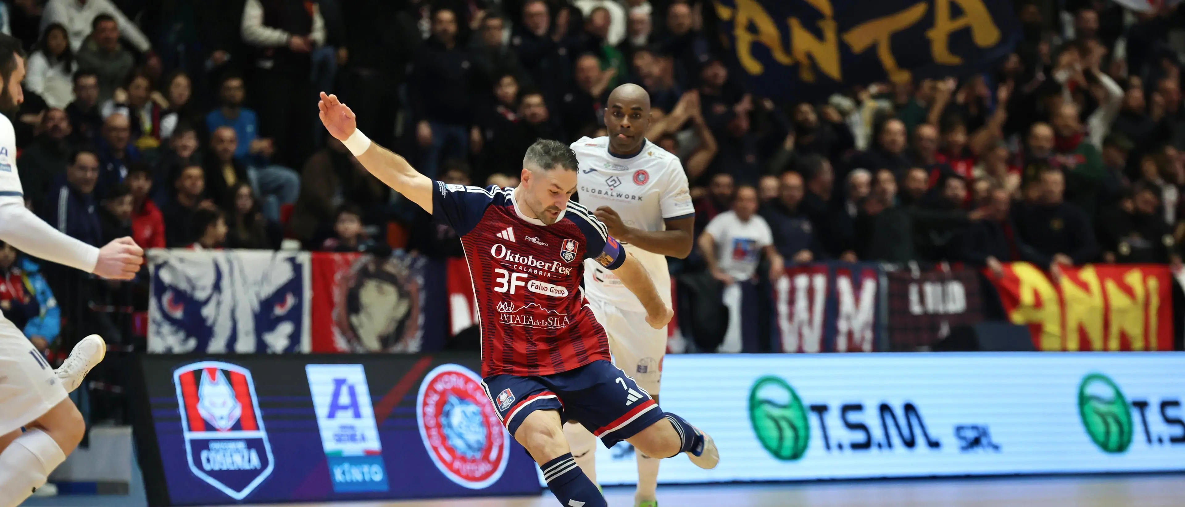 Finale di 2025 amaro per la Pirossigeno Cosenza: i lupi cadono 3-2\u00A0in casa contro Capurso\n