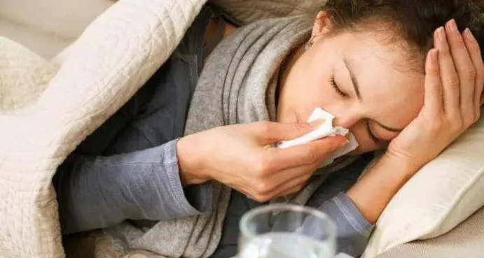 Influenza, feste e variante K. il picco è vicino. L'appello dei medici per le vaccinazioni