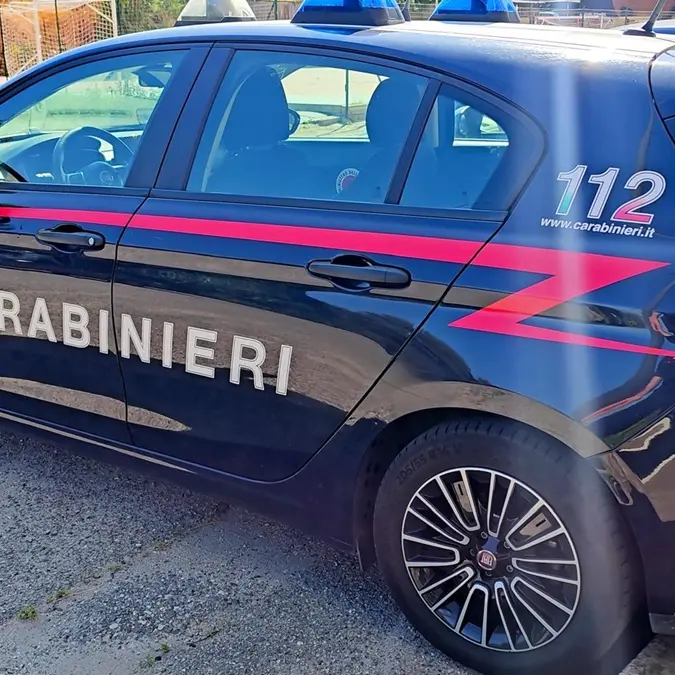 A Gioia Tauro\u00A0i carabinieri sequestrano un’agenzia di scommesse abusiva,\u00A0denunciato il titolare:\u00A0consentiva il gioco ai minori\n