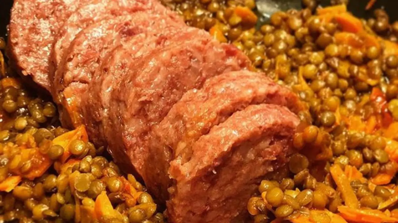 Tradizioni calabresi a Capodanno, il maiale come simbolo di fortuna e legame con il passato\n