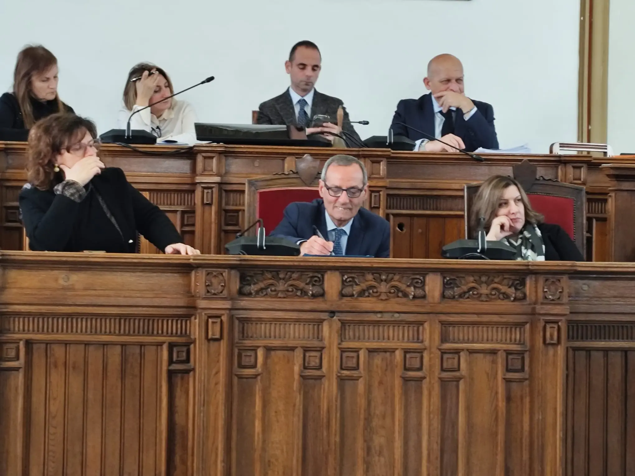 Finisce tra critiche (tante) ed elogi (pochi) l’era del sindaco Giuseppe Falcomatà: Battaglia è il nuovo facente funzioni\n