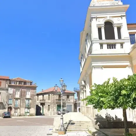 Terremoto politico a Vallelonga, dopo le dimissioni di 6 consiglieri arriva il commissario prefettizio\n